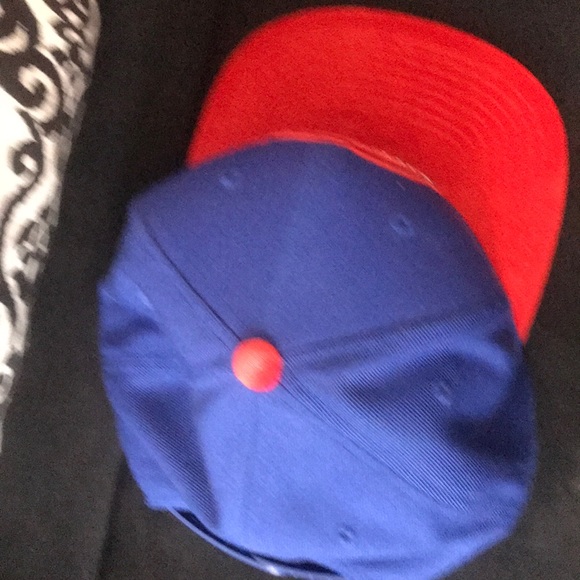 Mitchell and ness Detroit Pistons SnapBack - Picture 7 of 12